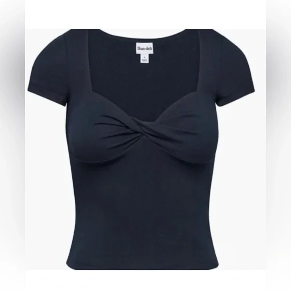 トップス OAF 2WAY TWISTED TOP NAVY Aritzia | Tops | Nwot Navy Aritzia Twist Front Top | Poshmark